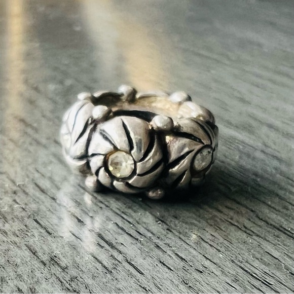 Sterling Silver 925 Thai IBB Flower and Crystal Bracelet Charm - Picture 1 of 5